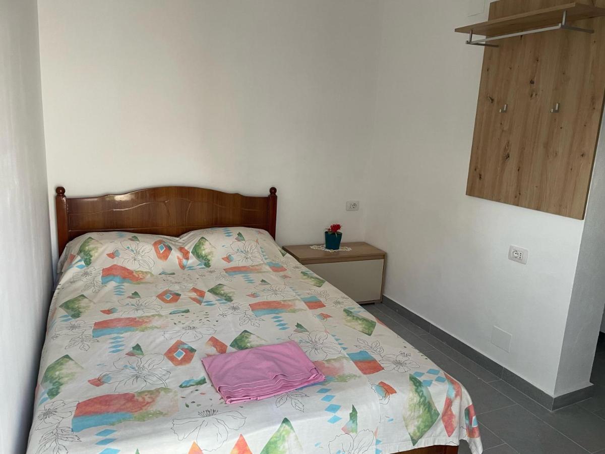 Happy Corner Guest House Shkodër Dış mekan fotoğraf