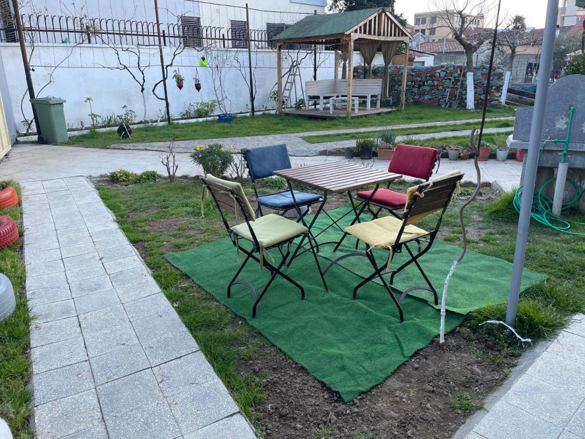 Happy Corner Guest House Shkodër Dış mekan fotoğraf