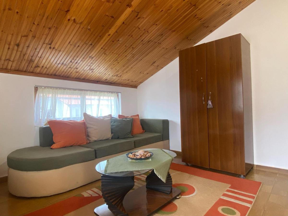 Happy Corner Guest House Shkodër Dış mekan fotoğraf