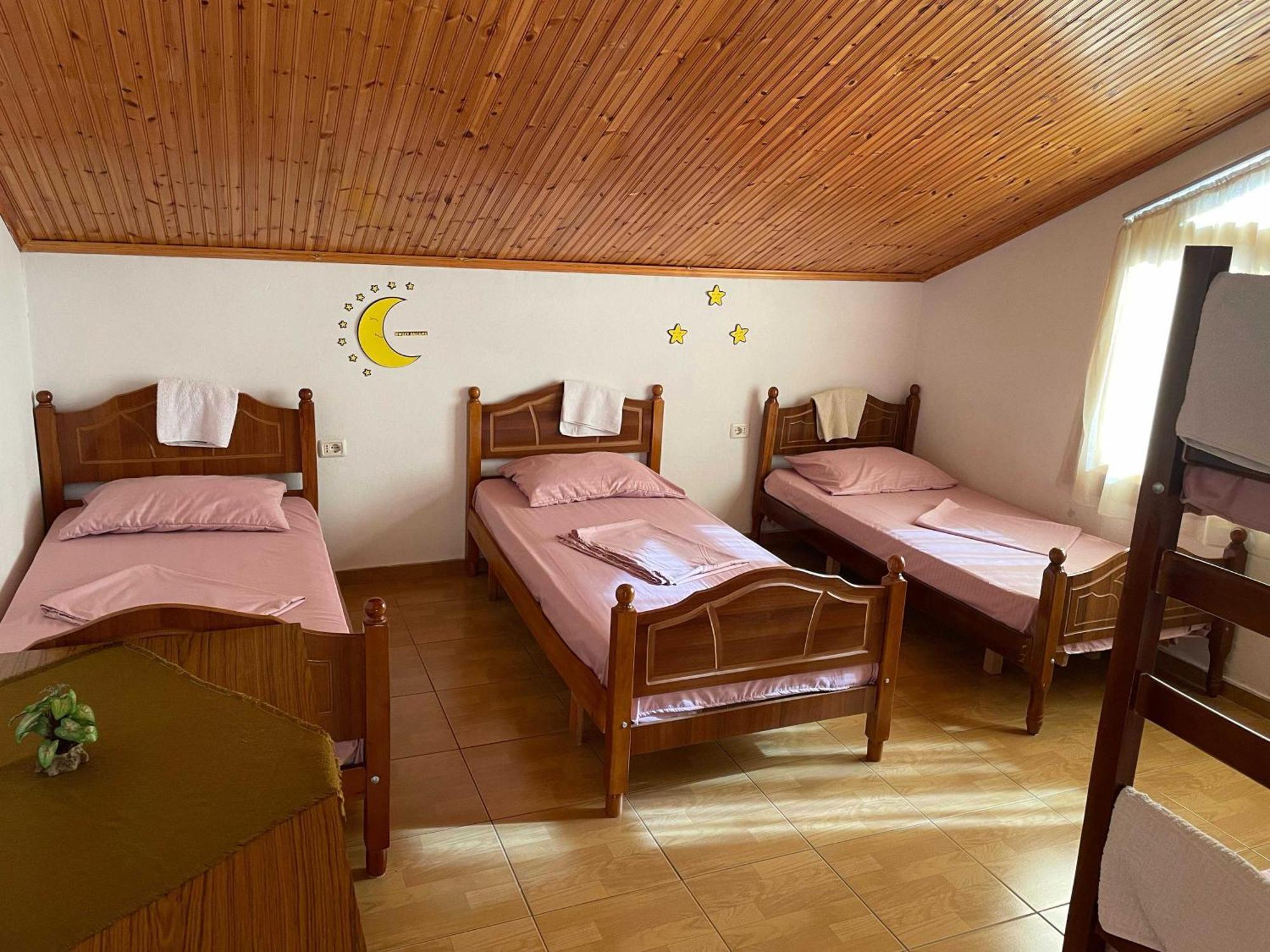 Happy Corner Guest House Shkodër Dış mekan fotoğraf