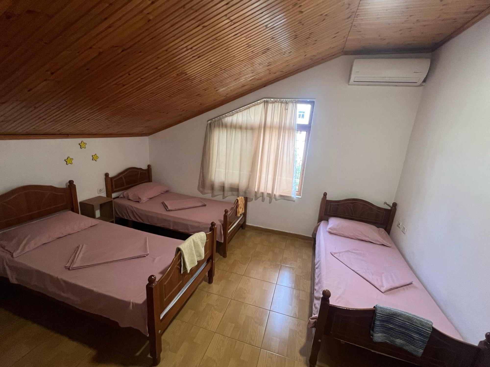 Happy Corner Guest House Shkodër Dış mekan fotoğraf