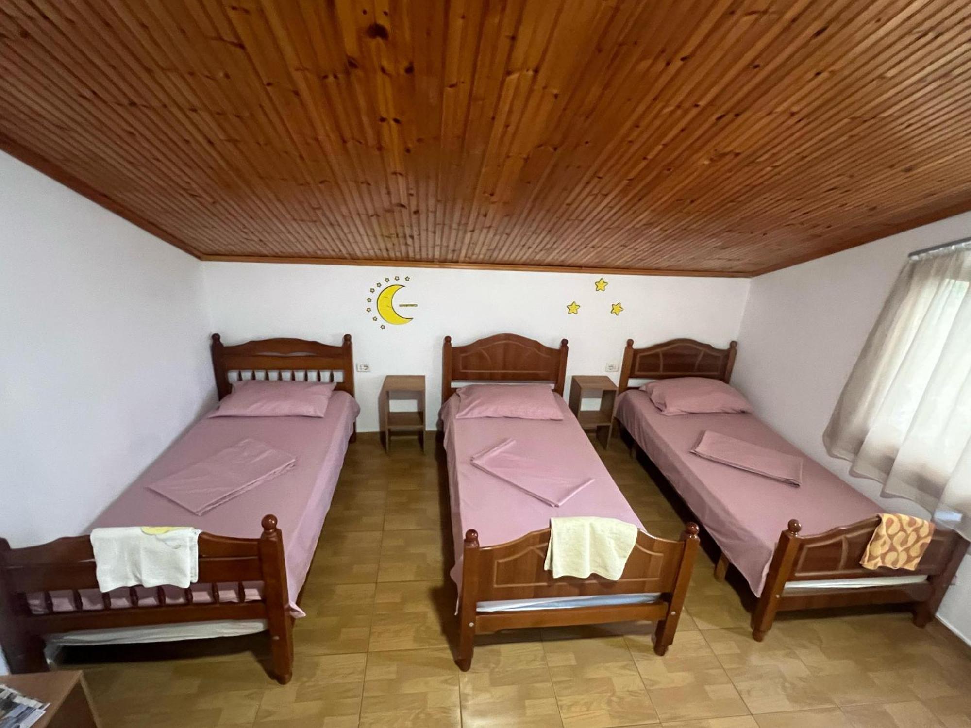 Happy Corner Guest House Shkodër Dış mekan fotoğraf